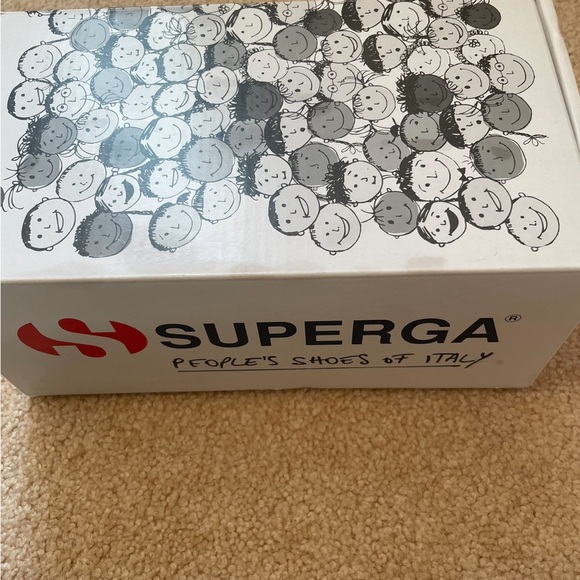 Superga Kids White Sneakers with Gold Accents - Picture 3 of 4